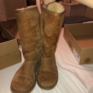 UGG BOOTS